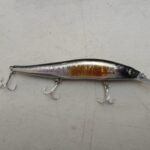 Señuelo duro de agua profunda, cebo de 2 tamaños, Jerkbait Minnow para pesca de Lucio, Wobbler, flotante, Jerk Bait - 13.5 cm, 14.7 g